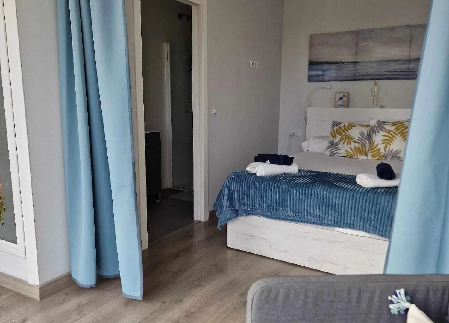 2 Rooms 2 Baths Y Parking Cathedral Malaga Spain