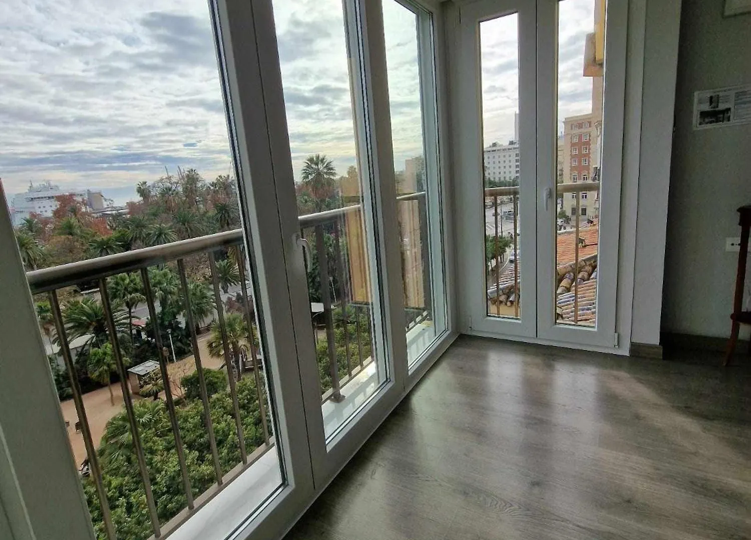 Apartment 2 Rooms 2 Baths Y Parking Cathedral Malaga Spain