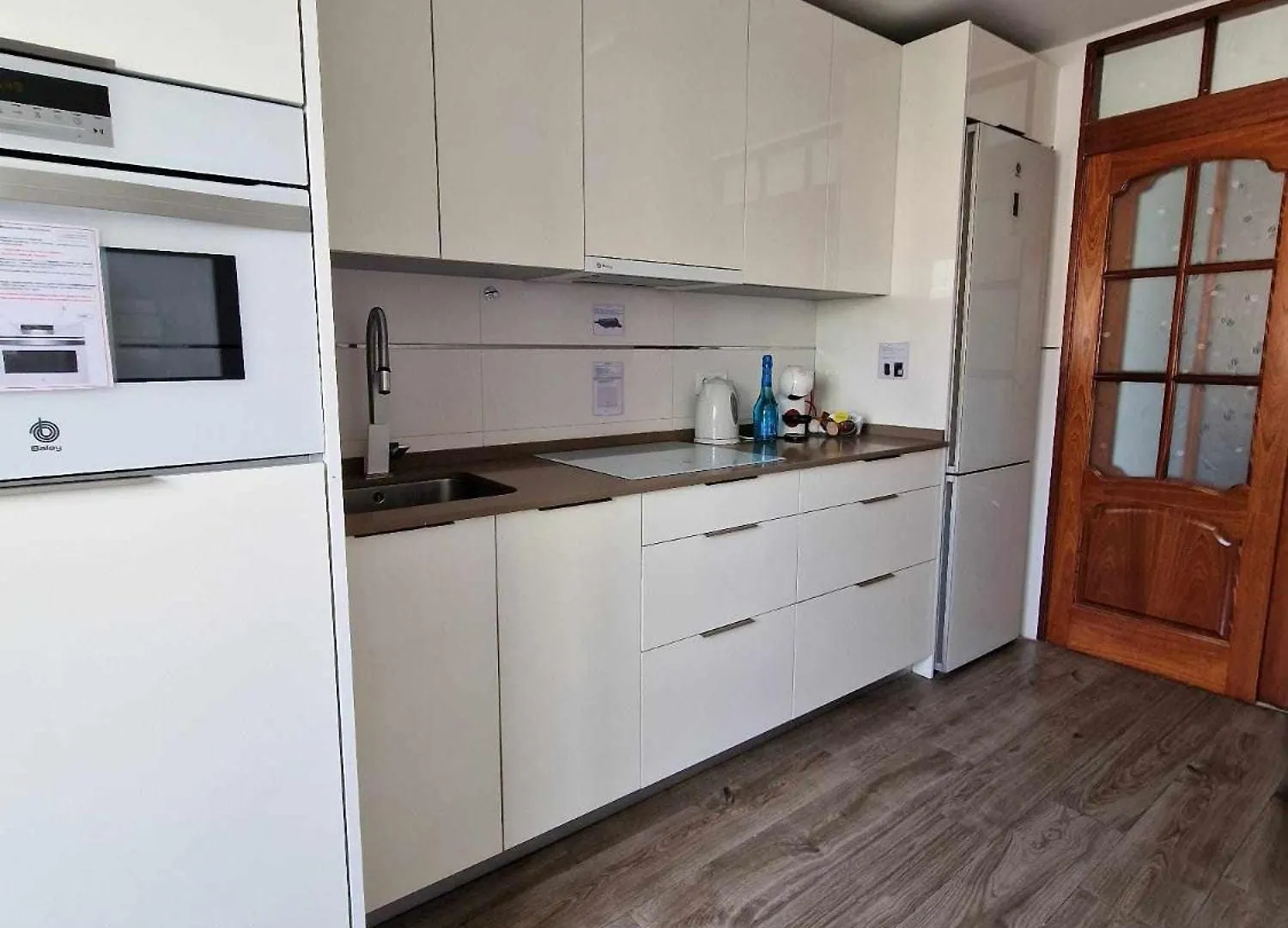 2 Rooms 2 Baths Y Parking Cathedral Malaga Apartment